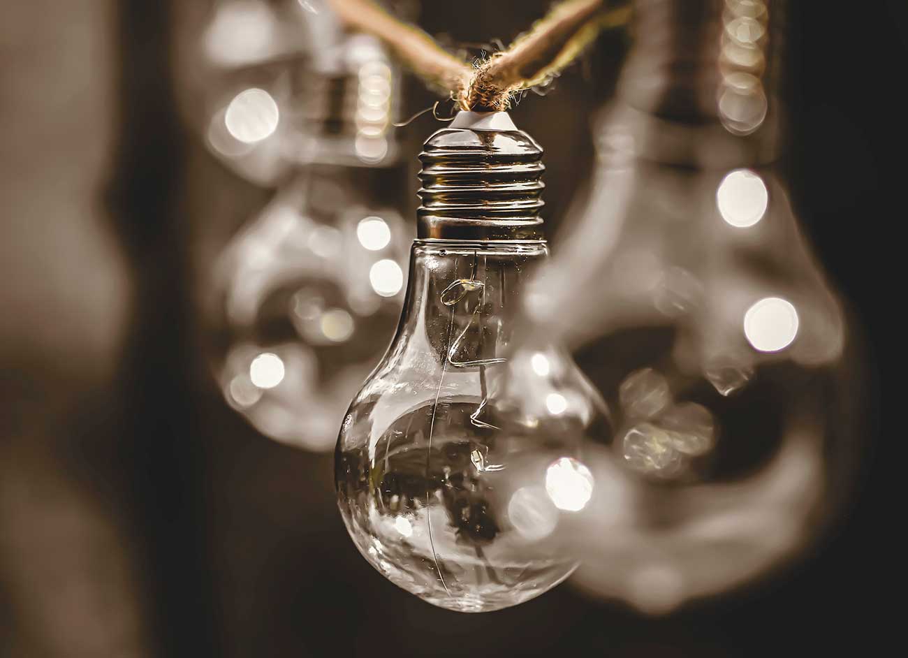 lightbulb-5244001_1920
